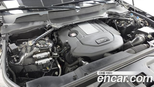 Land Rover Discovery 2017 — photo 6