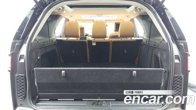 Land Rover Discovery 2017 — photo 20