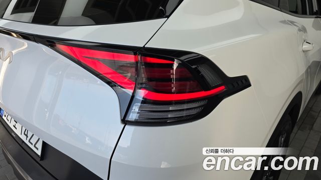 Kia Sportage 2023 — photo 9