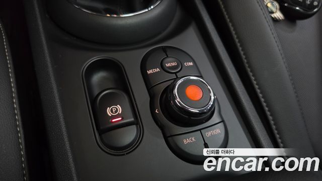 Mini Clubman 2019 — photo 26
