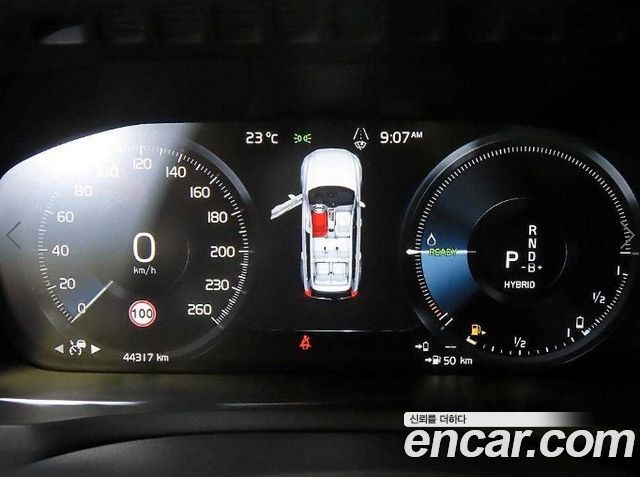 Volvo XC90 2021 — photo 9