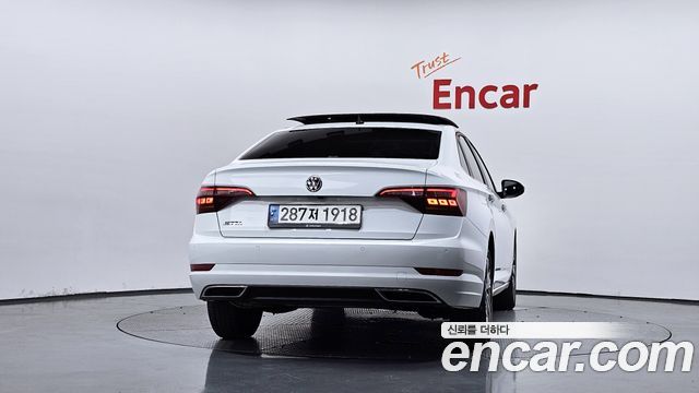 Volkswagen Jetta 2020 — photo 4