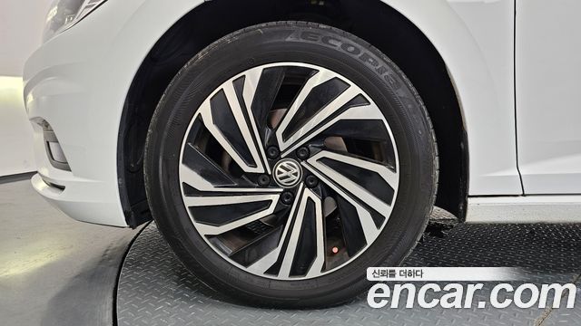 Volkswagen Jetta 2020 — photo 5