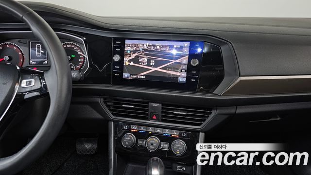 Volkswagen Jetta 2020 — photo 18