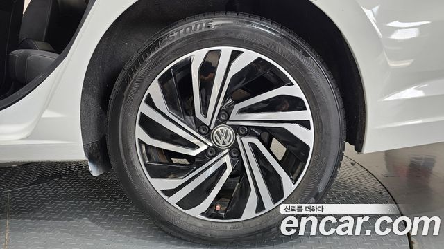 Volkswagen Jetta 2020 — photo 7