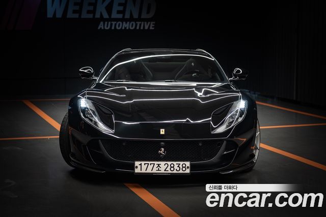 Ferrari 812 2021 — photo 2
