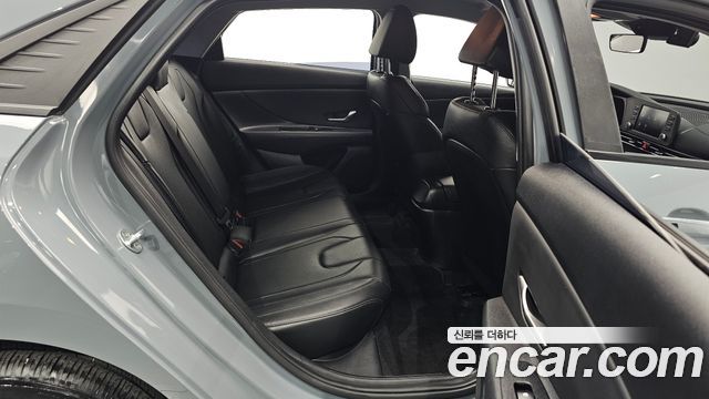 Hyundai AVANTE 2021 — photo 11