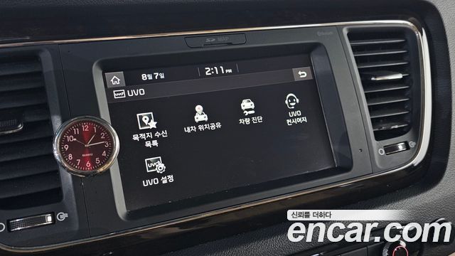 Kia Canival 2019 — photo 16