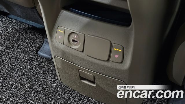 Kia Canival 2019 — photo 18