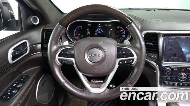 Jeep Cherokee 2018 — photo 13