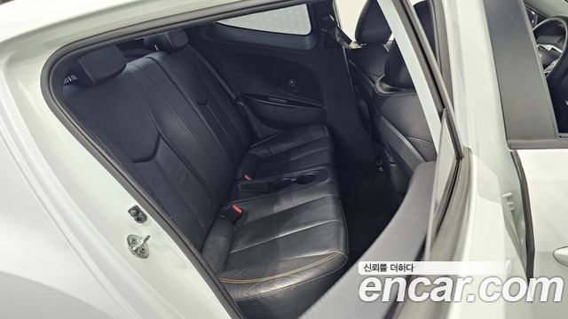 Hyundai Veloster 2016 — photo 11