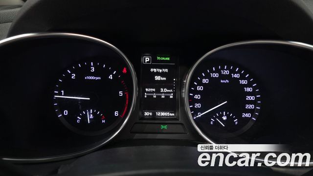 Hyundai Santafe 2017 — photo 11