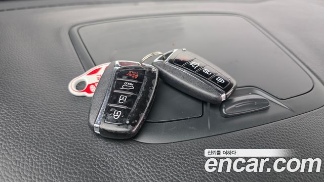 Hyundai Santafe 2017 — photo 21