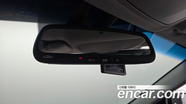 Hyundai Santafe 2017 — photo 25