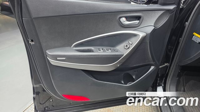 Hyundai Santafe 2017 — photo 14