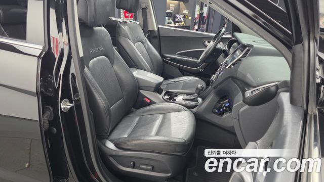Hyundai Santafe 2017 — photo 16
