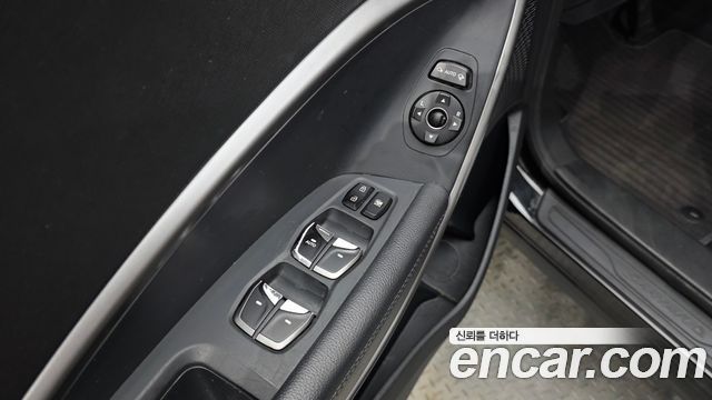 Hyundai Santafe 2017 — photo 27