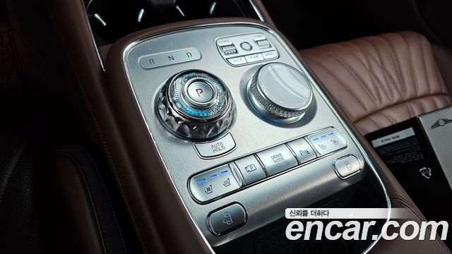 Genesis G90 2023 — photo 12