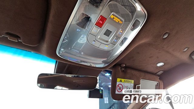 Genesis G90 2023 — photo 28