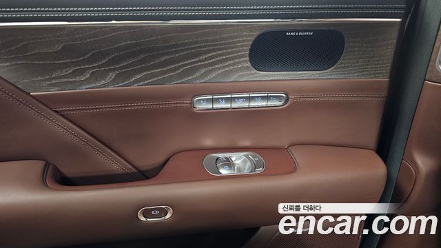 Genesis G90 2023 — photo 34