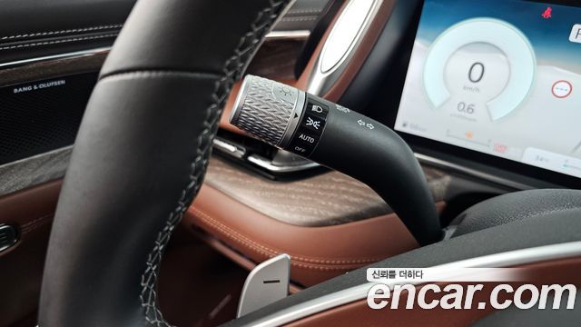 Genesis G90 2023 — photo 35