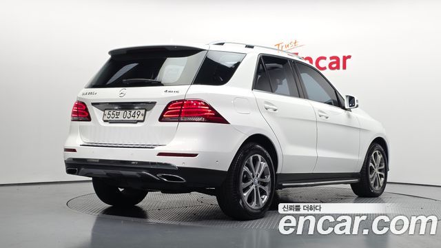 Mercedes-Benz GLE-Class 2016 — photo 2