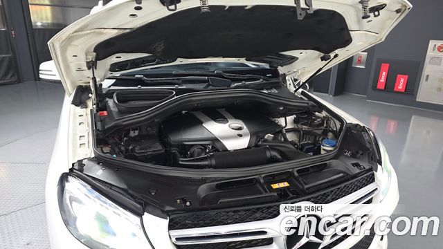 Mercedes-Benz GLE-Class 2016 — photo 6