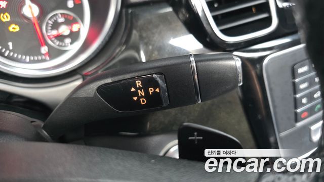 Mercedes-Benz GLE-Class 2016 — photo 9