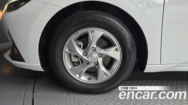 Hyundai AVANTE 2023 — photo 5