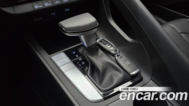 Hyundai AVANTE 2023 — photo 12