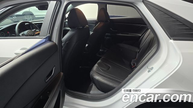 Hyundai AVANTE 2023 — photo 17