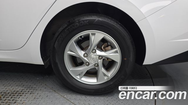 Hyundai AVANTE 2023 — photo 7