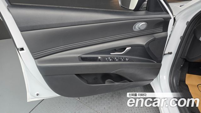 Hyundai AVANTE 2023 — photo 14
