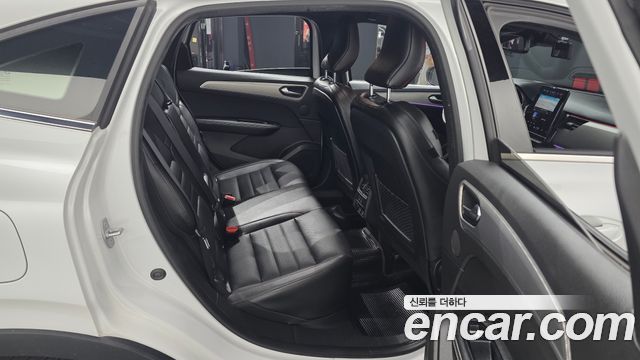 Renault Korea XM3 2023 — photo 12