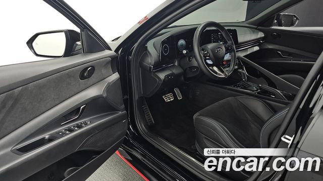 Hyundai AVANTE 2023 — photo 17