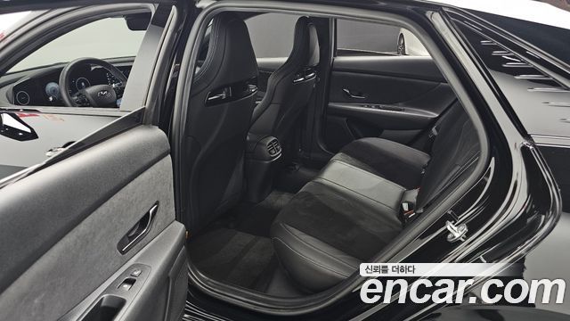 Hyundai AVANTE 2023 — photo 18