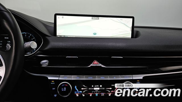 Genesis G80 2022 — photo 19