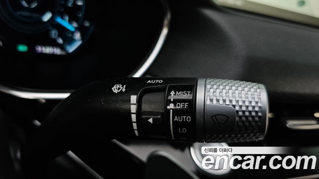 Genesis G80 2022 — photo 28