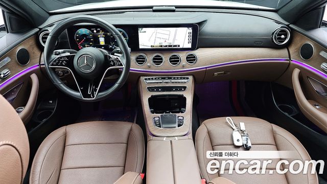 Mercedes-Benz E-Class 2021 — photo 10