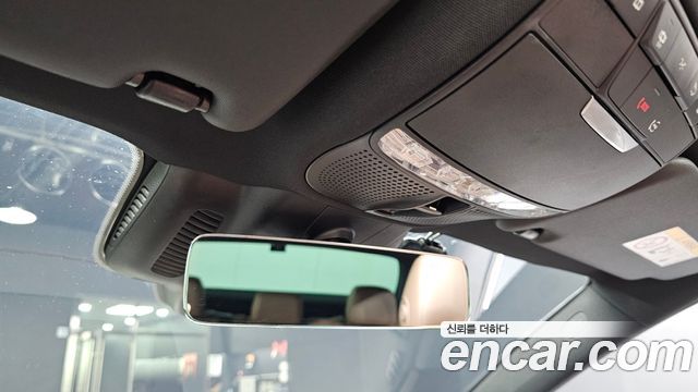Mercedes-Benz E-Class 2021 — photo 24