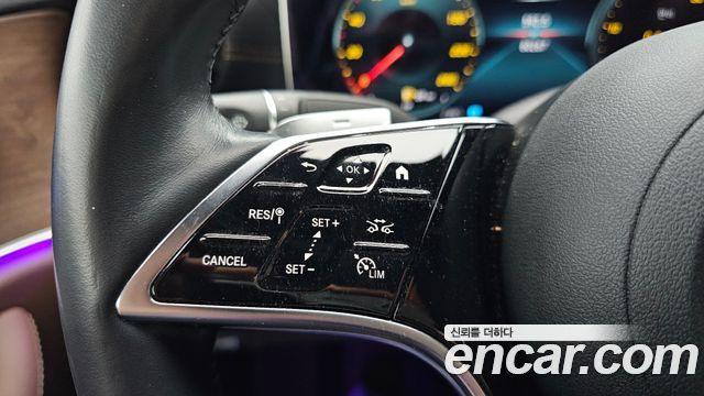 Mercedes-Benz E-Class 2021 — photo 28