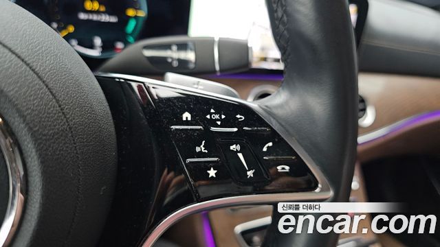 Mercedes-Benz E-Class 2021 — photo 29