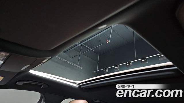 Mercedes-Benz E-Class 2021 — photo 30
