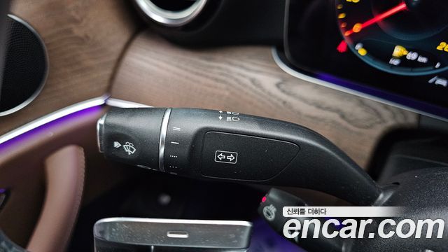 Mercedes-Benz E-Class 2021 — photo 31