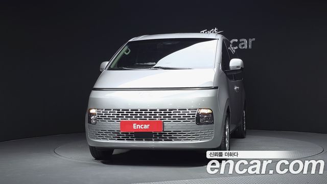 Hyundai Staria 2025 — photo 3