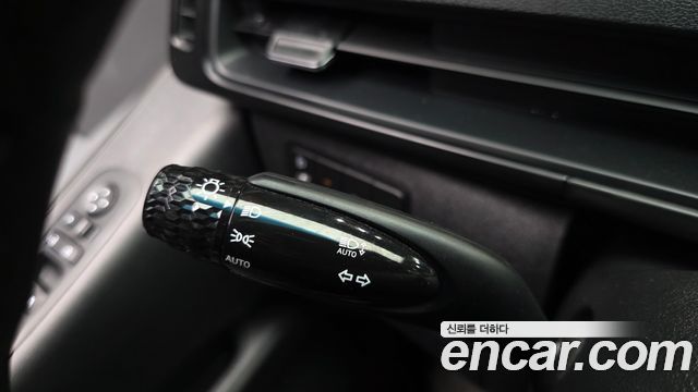 Hyundai Staria 2025 — photo 26