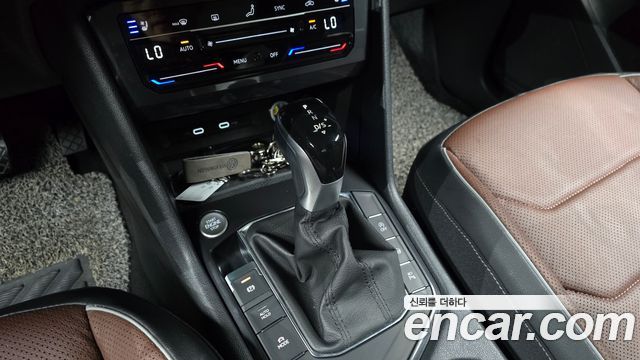 Volkswagen Tiguan 2023 — photo 12