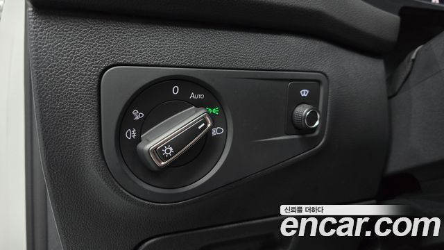Volkswagen Tiguan 2023 — photo 20