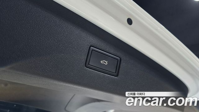 Volkswagen Tiguan 2023 — photo 26