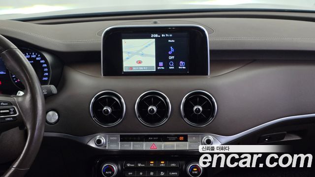 Kia Stinger 2018 — photo 18